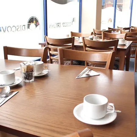 Discovery - 2* Leeds (West Yorkshire)