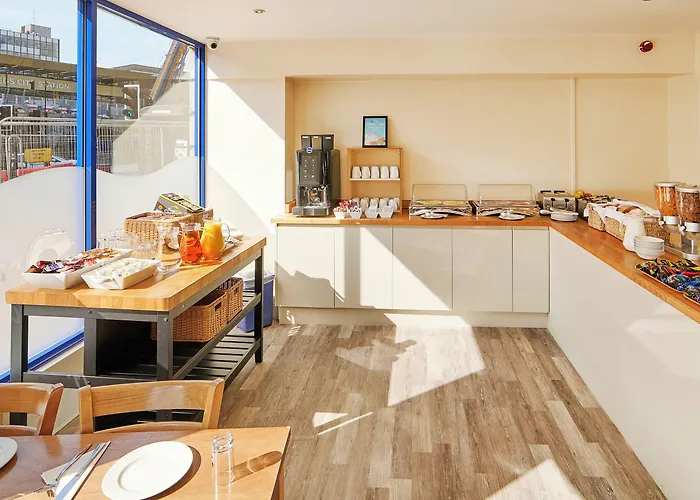 Отель Discovery -