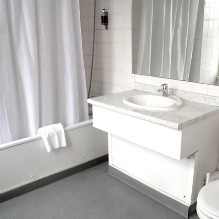 ديسكفري - فندق