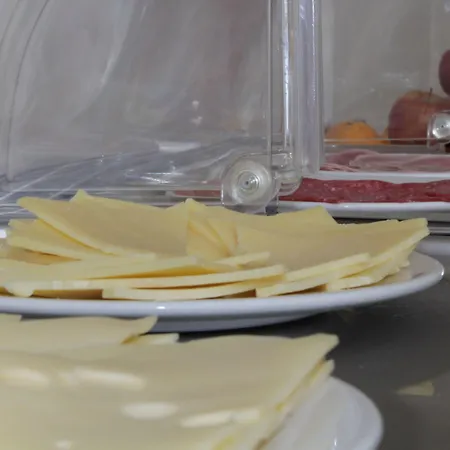 ديسكفري - فندق ليدز