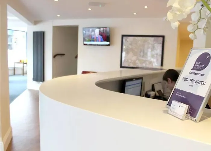 Discovery - 2* Leeds (West Yorkshire)