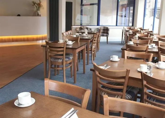 Готель Discovery -