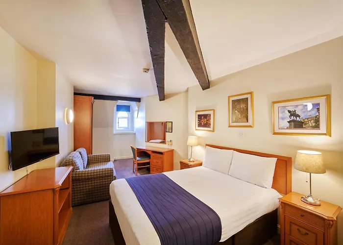 Discovery - Hotel 2*