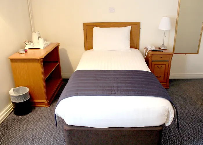 Discovery - 2* Leeds