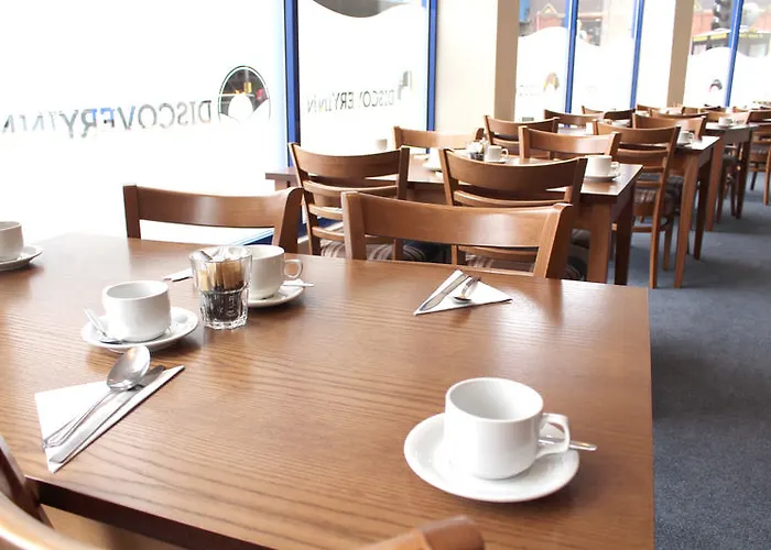 Discovery - 2* Leeds