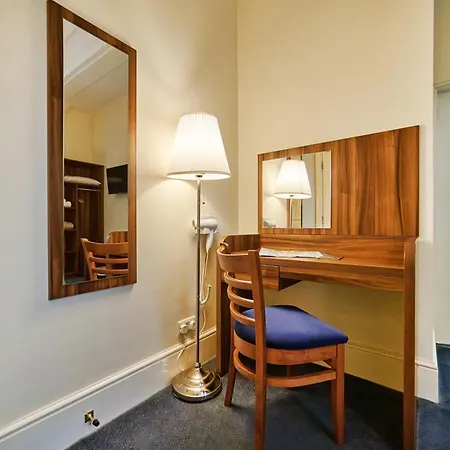 Hotel Discovery - Leeds 2*