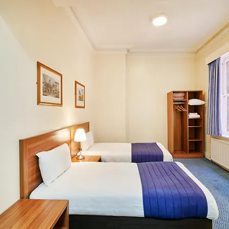 Discovery - Leeds Hotel 2*