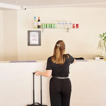 Discovery - 2* Leeds (West Yorkshire)